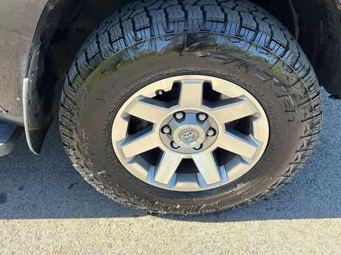 Used 2016 Toyota 4Runner Trail Premium AWD/4WD image 34