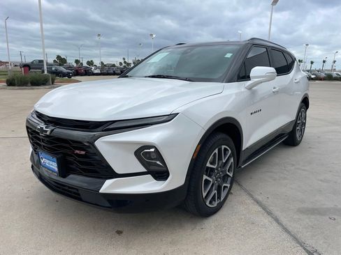 Used 2023 Chevrolet Blazer RS w/ Driver Confidence II Package FWD image 5