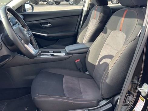 Used 2025 Nissan Sentra SR FWD image 25