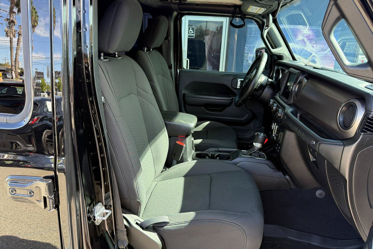 Used 2020 Jeep Wrangler Unlimited Sport AWD/4WD image 18