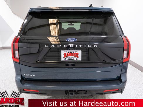 Used 2025 Ford Expedition Active image 4