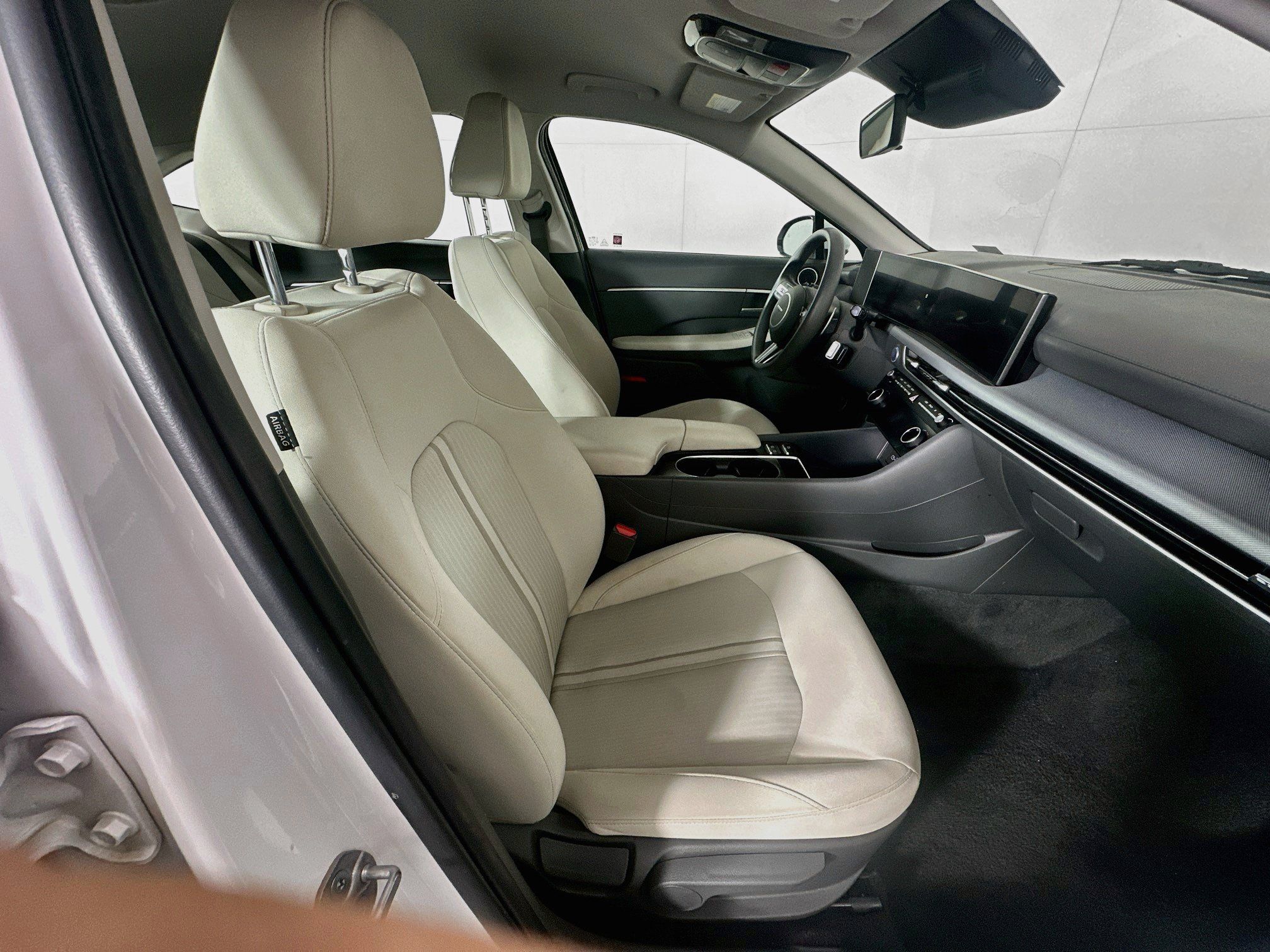 Used 2025 Hyundai Sonata SEL FWD image 29