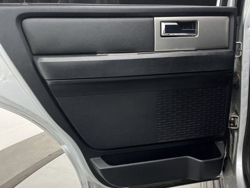 Used 2017 Ford Expedition XLT image 23