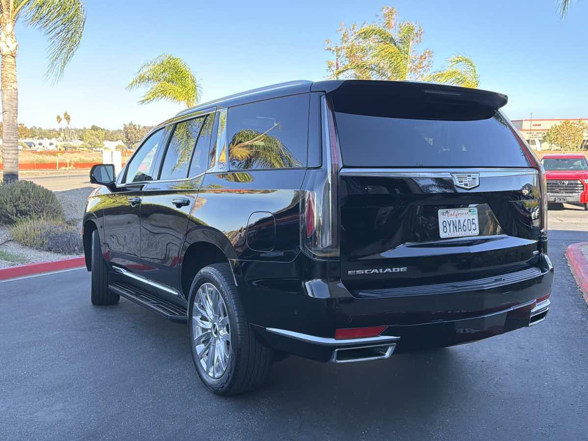 Used 2021 Cadillac Escalade Premium Luxury RWD image 14