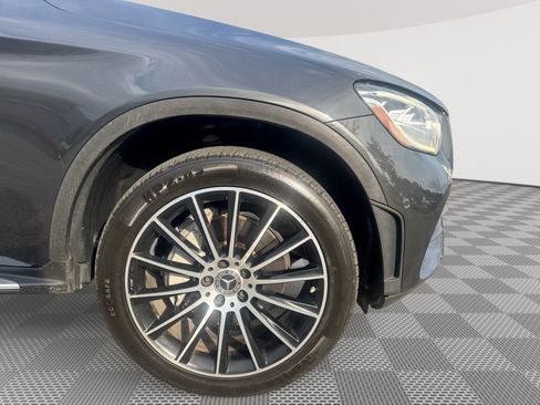 Used 2021 Mercedes-Benz GLC 300 w/ AMG Line image 31