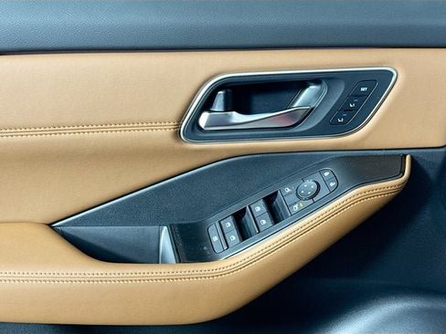 New 2026 Nissan Rogue Platinum AWD/4WD image 16