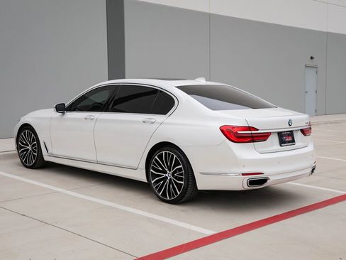 Used 2018 BMW 740i RWD image 5