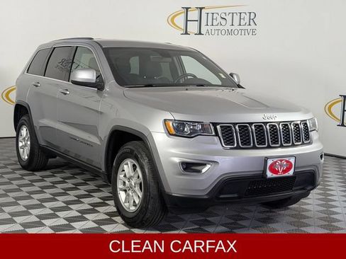 Used 2020 Jeep Grand Cherokee Laredo RWD image 2
