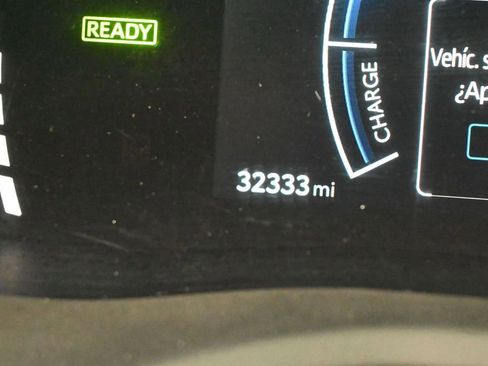 Used 2025 Toyota Camry SE w/ Multimedia Upgrade Package FWD image 31