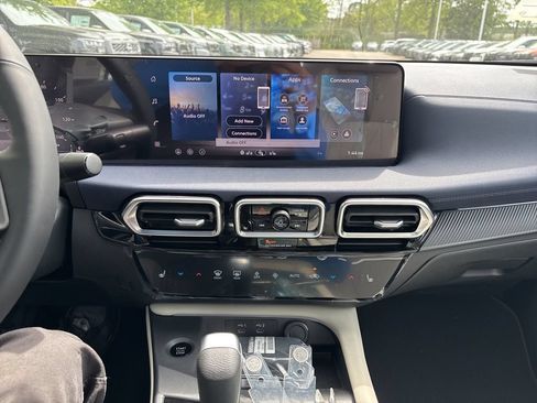 New 2026 Nissan Sentra SL w/ Floor Mat Package FWD image 11