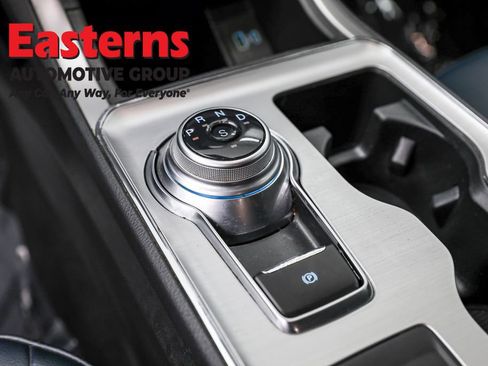 Used 2022 Ford Edge SEL w/ Sport Appearance Package image 13