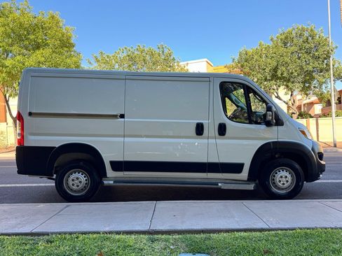 Used 2025 RAM ProMaster 2500 w/ U-Haul Equipment Group FWD image 6