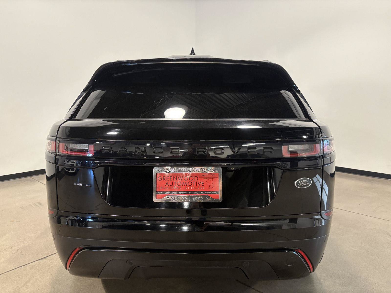 Used 2018 Land Rover Range Rover Velar S AWD/4WD image 4