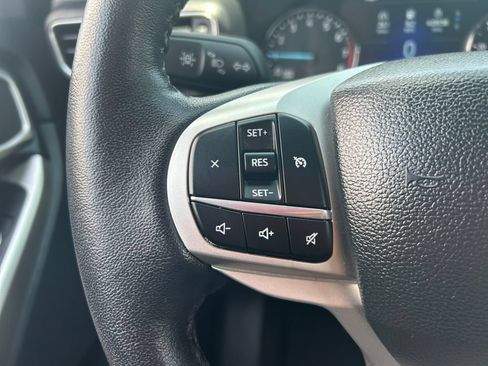 Used 2023 Ford Explorer XLT w/ Equipment Group 202A AWD/4WD image 27