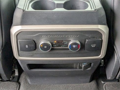 Used 2024 Ford Expedition Max XLT image 31