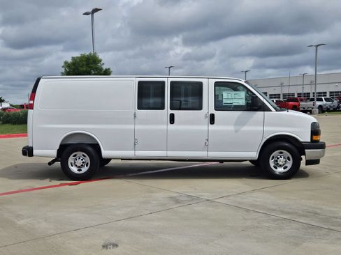 New 2026 Chevrolet Express 2500 Extended w/ Driver Convenience Package RWD image 7