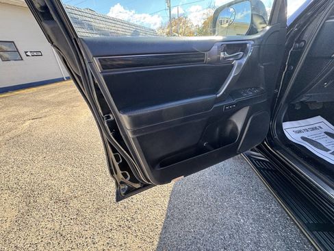 Used 2022 Lexus GX 460 image 25