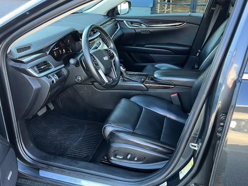 Used 2016 Cadillac XTS Luxury w/ Driver Awareness Package image 23