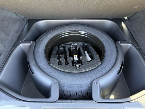 Used 2018 Jeep Grand Cherokee Overland image 17