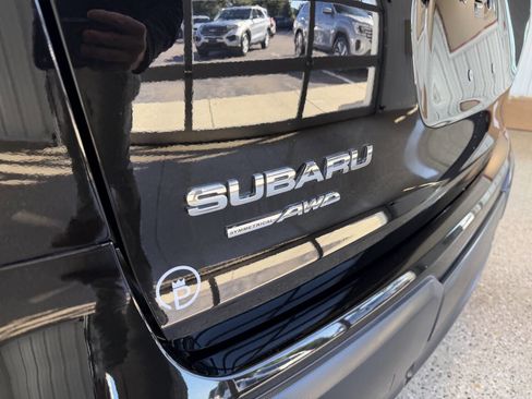 Used 2023 Subaru Ascent 8-Passenger image 7