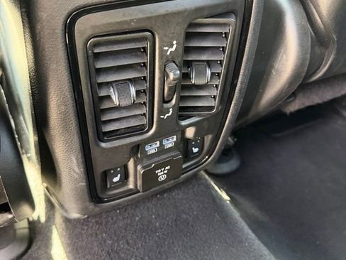 Used 2024 Dodge Durango GT AWD/4WD image 36
