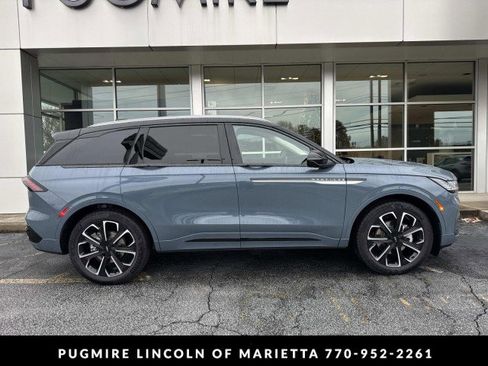 New 2026 Lincoln Nautilus Reserve image 8