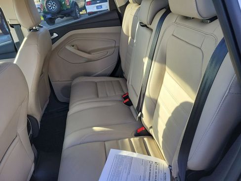 Used 2019 Ford Escape Titanium image 11