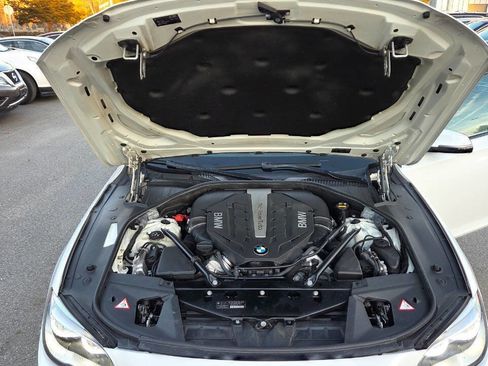 Used 2015 BMW 750i xDrive image 57
