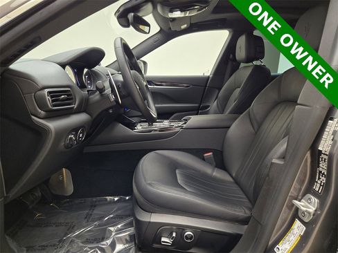 Used 2021 Maserati Levante S image 17