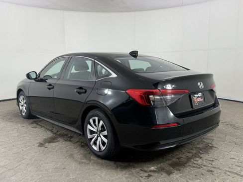 Used 2022 Honda Civic LX image 5