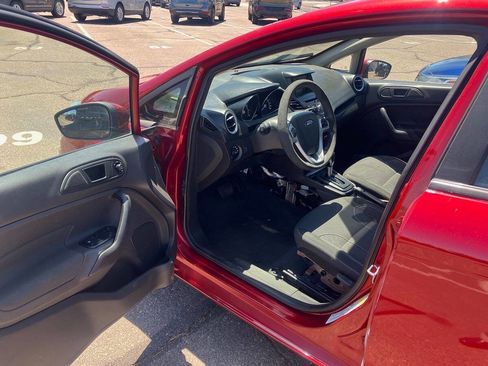 Used 2017 Ford Fiesta SE w/ Equipment Group 201A image 5