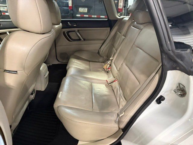 Used 2009 Subaru Outback 2.5i Limited AWD/4WD image 31