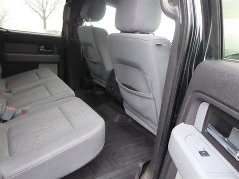 Used 2014 Ford F150 XLT w/ XLT Chrome Package image 18