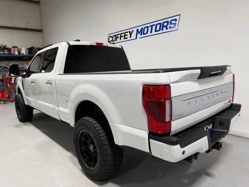 Used 2021 Ford F250 Platinum w/ FX4 Off-Road Package AWD/4WD image 4