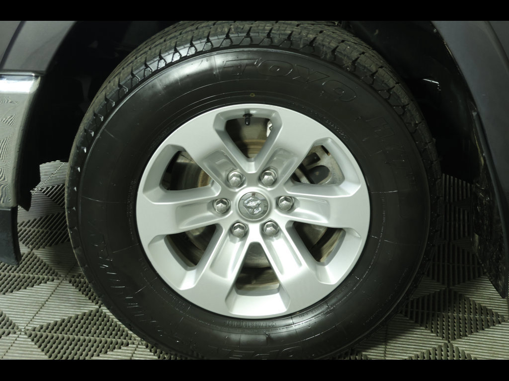 Used 2021 RAM 1500 Laramie AWD/4WD image 11
