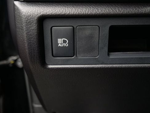 Used 2018 Toyota Sequoia TRD Sport AWD/4WD image 30