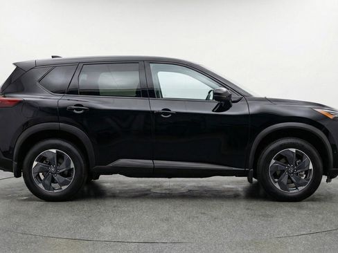 Used 2025 Nissan Rogue SV image 9