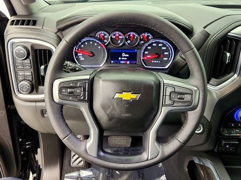 Used 2022 Chevrolet Silverado 1500 LTZ AWD/4WD image 13