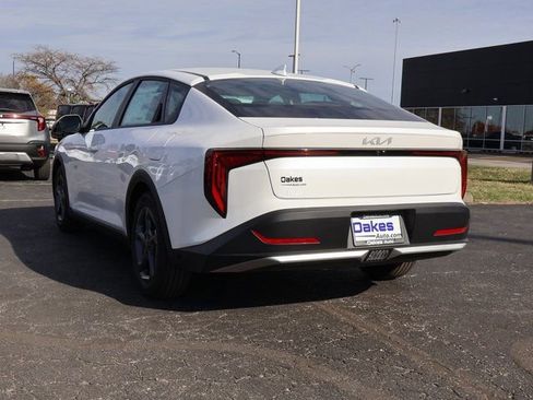 New 2025 Kia K4 LXS image 5