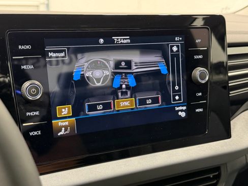 Used 2026 Volkswagen Jetta SE FWD image 45