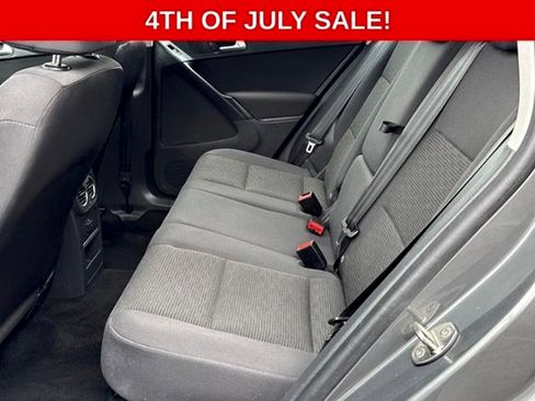Used 2017 Volkswagen Tiguan Limited w/ Premium Package FWD image 25
