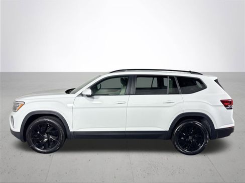New 2025 Volkswagen Atlas SE image 9