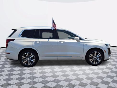 Certified 2020 Cadillac XT6 Premium Luxury FWD image 8