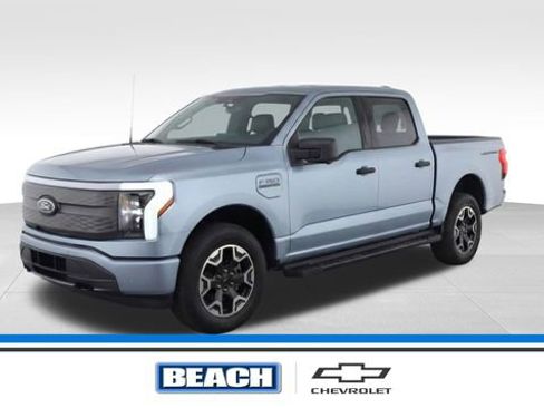 Used 2022 Ford F150 Lightning XLT image 1