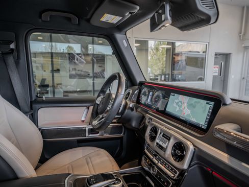 Used 2021 Mercedes-Benz G 550 image 18