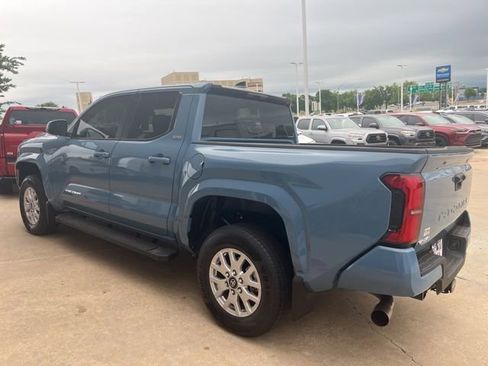 Used 2026 Toyota Tacoma SR5 AWD/4WD image 7
