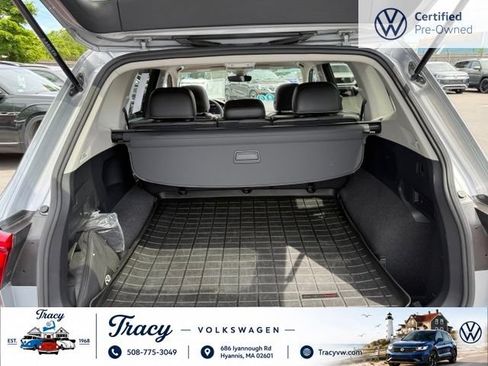 Used 2023 Volkswagen Tiguan SE w/ Panoramic Sunroof Package AWD/4WD image 7