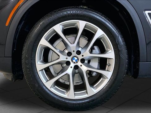 Used 2021 BMW X5 xDrive40i AWD/4WD image 10