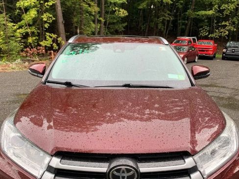 Used 2017 Toyota Highlander XLE AWD/4WD image 15