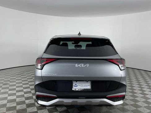Used 2025 Kia Sportage LX FWD image 6